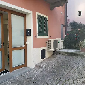 Ca' Vegia Appartement Gravedona